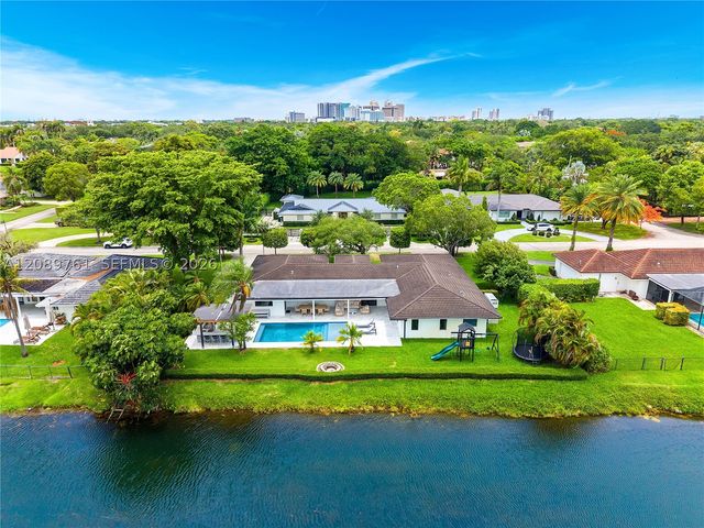 7420 SW 109th Ter, Pinecrest, FL 33156