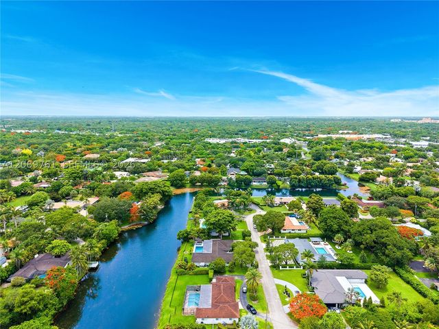 7420 SW 109th Ter, Pinecrest, FL 33156