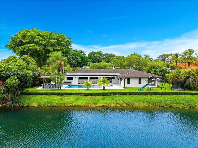 7420 SW 109th Ter, Pinecrest, FL 33156