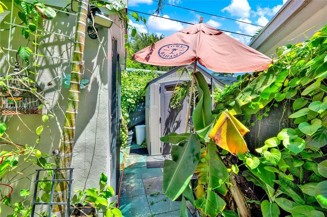 2305 NE 135th Ter, North Miami Beach, FL 33181
