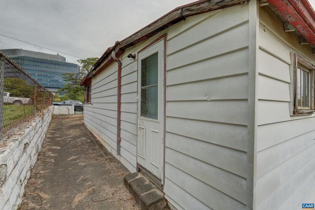 918 KING ST, Charlottesville, VA 22903