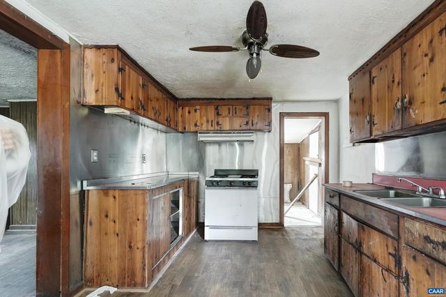 918 KING ST, Charlottesville, VA 22903