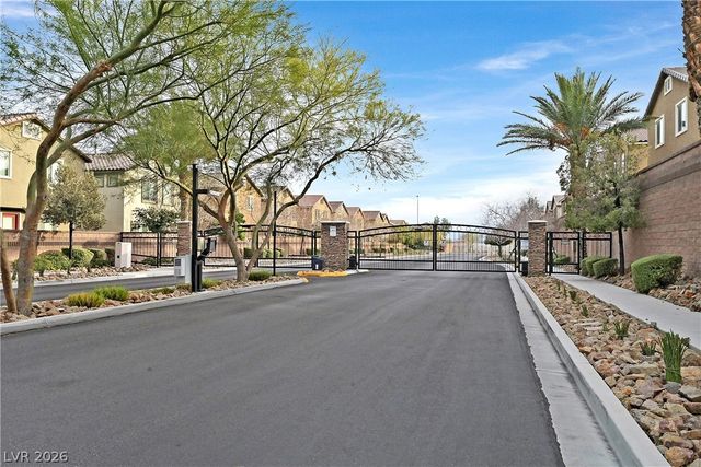 6631 Rocky Reef Street, Las Vegas, NV 89149