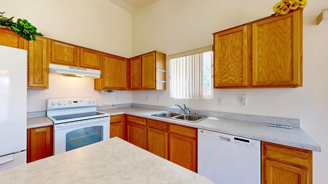 909 Benjamin Drive SE, Rio Rancho, NM 87124
