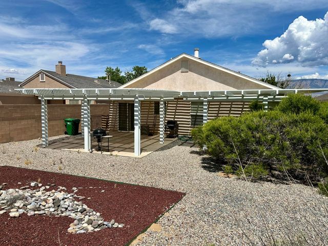 909 Benjamin Drive SE, Rio Rancho, NM 87124