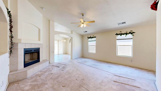 909 Benjamin Drive SE, Rio Rancho, NM 87124