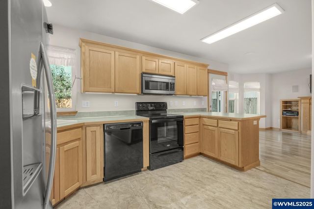 1061 Argon Av, Eugene, OR 97404