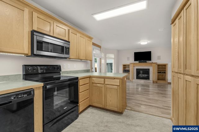 1061 Argon Av, Eugene, OR 97404