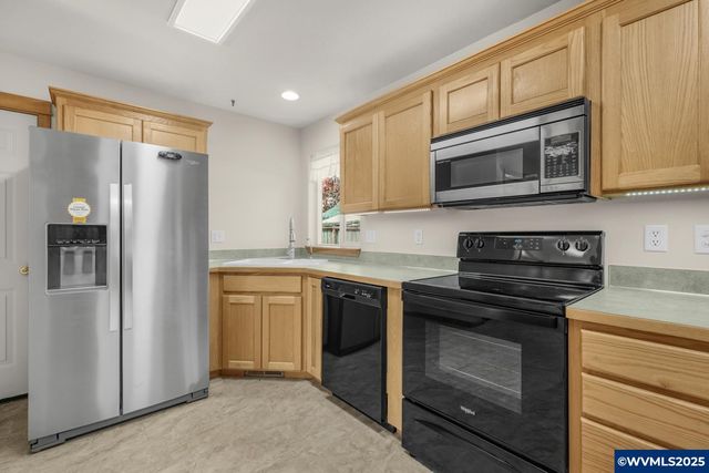 1061 Argon Av, Eugene, OR 97404