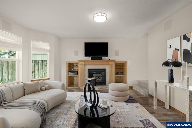 1061 Argon Av, Eugene, OR 97404