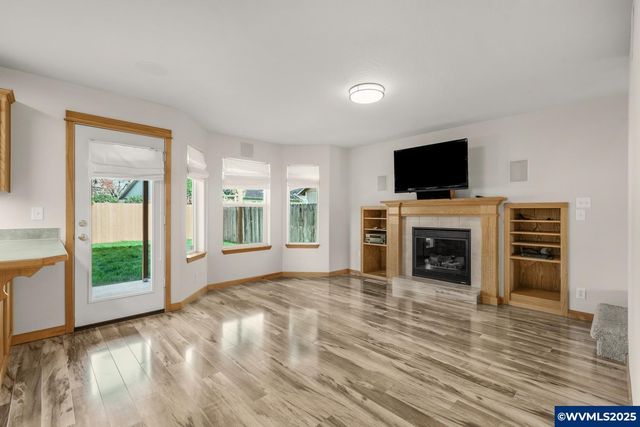 1061 Argon Av, Eugene, OR 97404