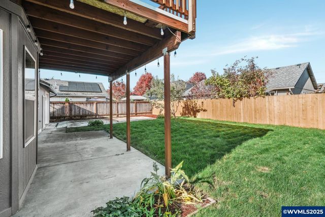 1061 Argon Av, Eugene, OR 97404