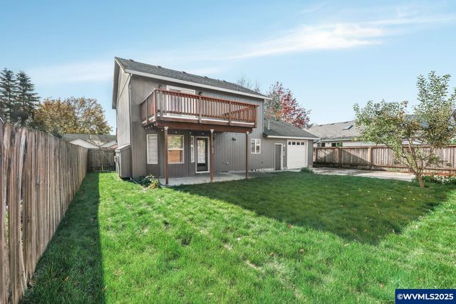 1061 Argon Av, Eugene, OR 97404