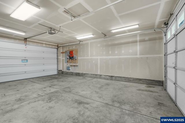 1061 Argon Av, Eugene, OR 97404