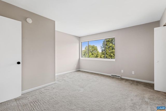 583 SOUTHAMPTON CT, Charlottesville, VA 22901