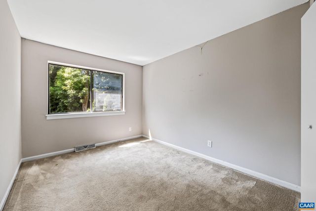 583 SOUTHAMPTON CT, Charlottesville, VA 22901