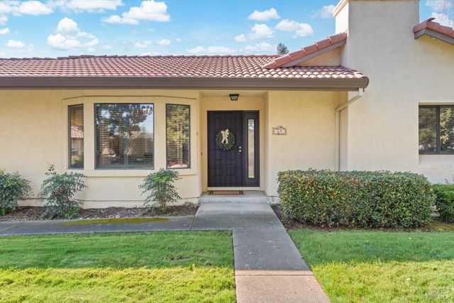 69 Fountain Grove Cir, Napa, CA 94558