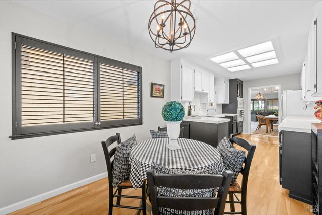 69 Fountain Grove Cir, Napa, CA 94558