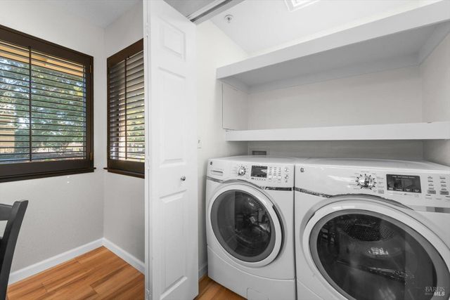 69 Fountain Grove Cir, Napa, CA 94558