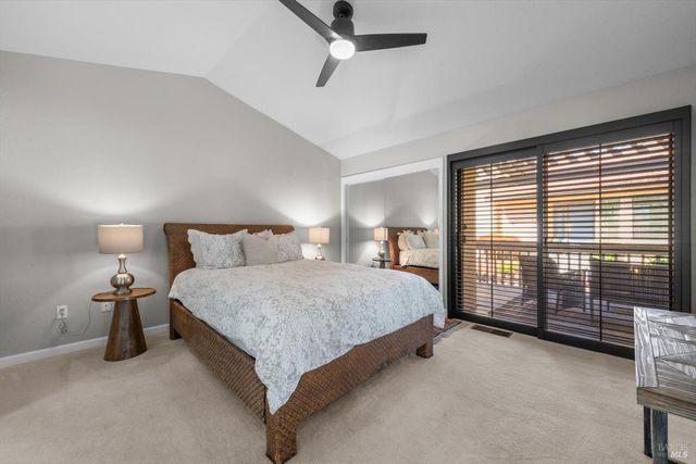 69 Fountain Grove Cir, Napa, CA 94558