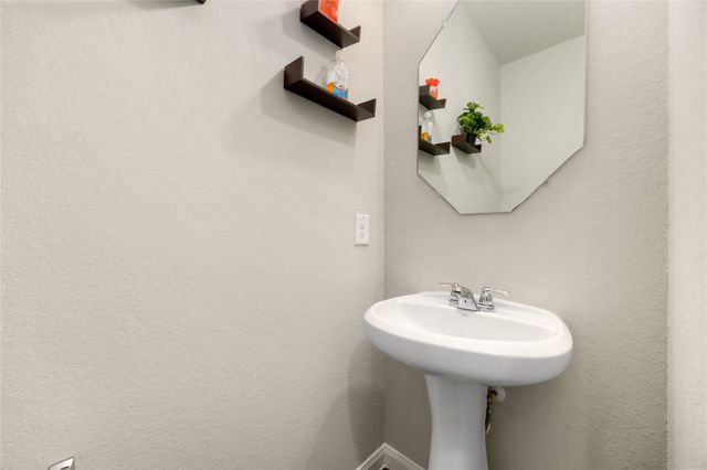 22107 King Heights Lane, Houston, TX 77073