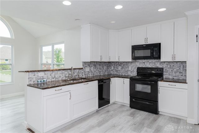 8041 Bushclover Drive, Tipp City, OH 45371