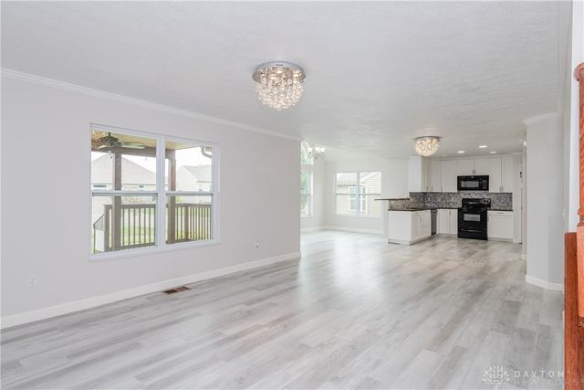 8041 Bushclover Drive, Tipp City, OH 45371