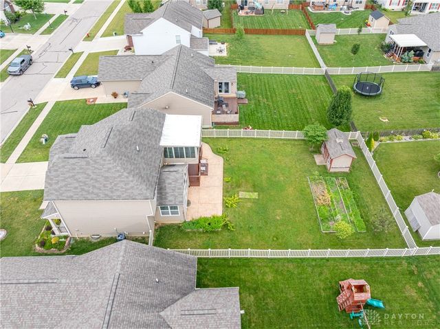 8041 Bushclover Drive, Tipp City, OH 45371