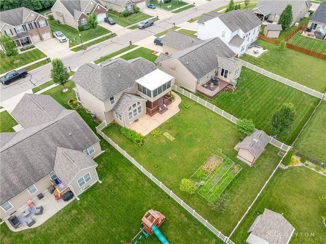 8041 Bushclover Drive, Tipp City, OH 45371