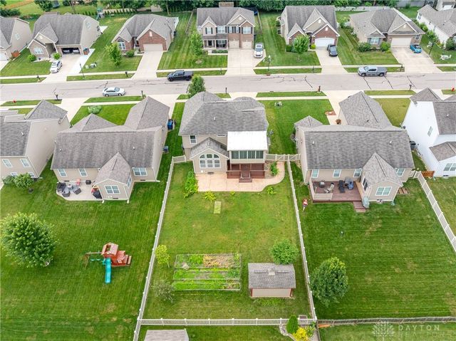 8041 Bushclover Drive, Tipp City, OH 45371