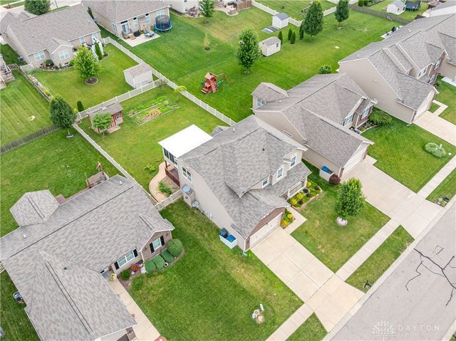 8041 Bushclover Drive, Tipp City, OH 45371