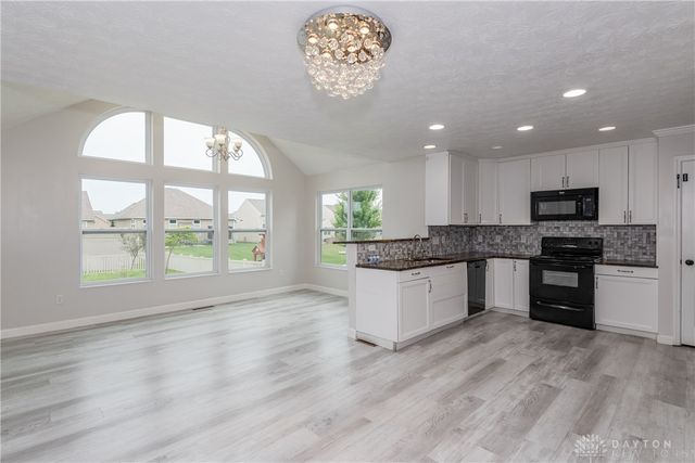 8041 Bushclover Drive, Tipp City, OH 45371