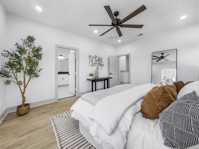 2410 Vaughn Street E, Houston, TX 77093