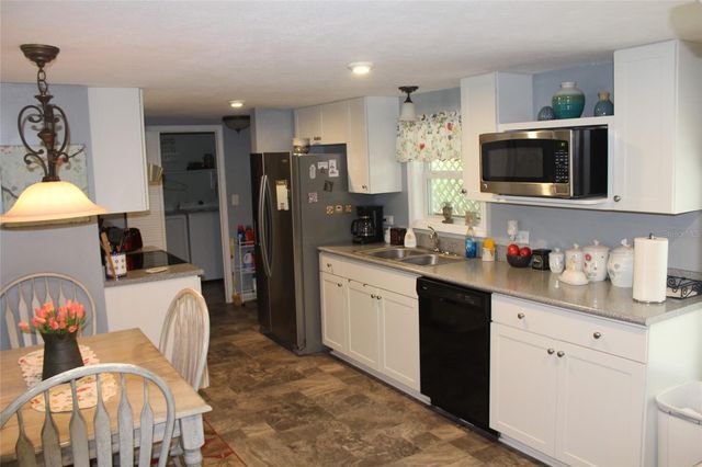 570 NE 70TH TERRACE, Ocala, FL 34470