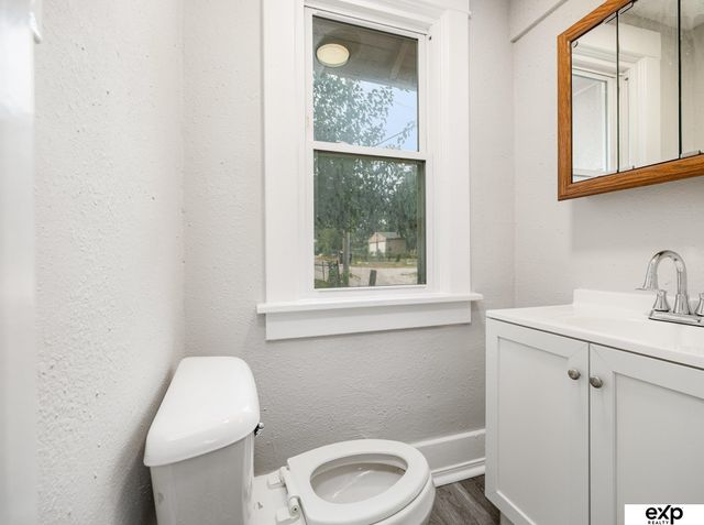 1214 S 25th Avenue, Omaha, NE 68105