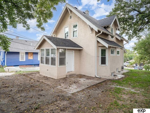 1214 S 25th Avenue, Omaha, NE 68105