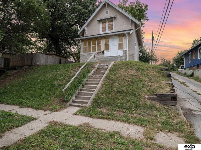 1214 S 25th Avenue, Omaha, NE 68105