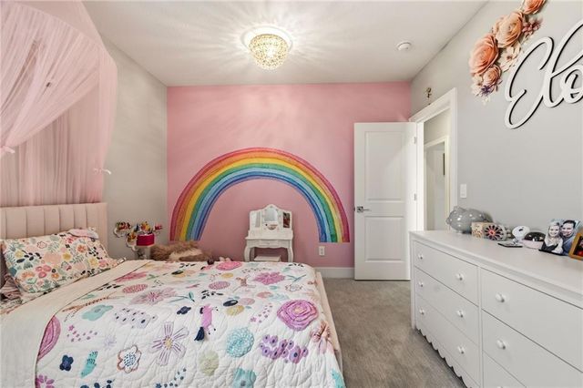 5765 NW Barn Hill Road, Parkville, MO 64152