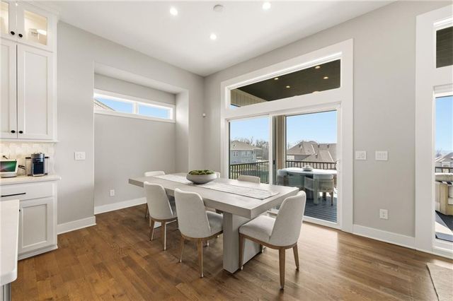 5765 NW Barn Hill Road, Parkville, MO 64152