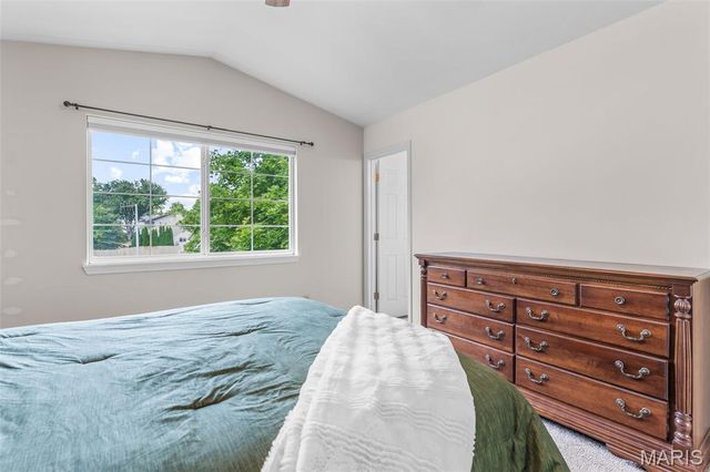 4350 Southview Way Drive, St Louis, MO 63129