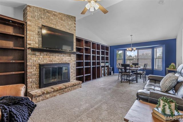 4350 Southview Way Drive, St Louis, MO 63129
