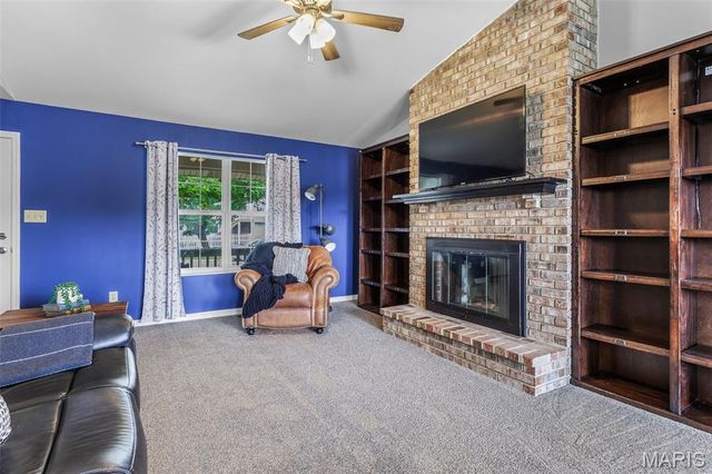 4350 Southview Way Drive, St Louis, MO 63129