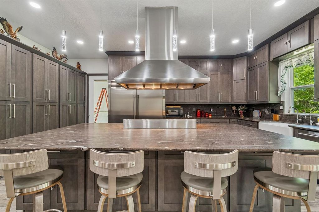 Image 26 of property listing at 4300 CR 673, Bushnell, FL 33513