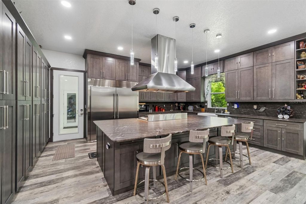 Image 27 of property listing at 4300 CR 673, Bushnell, FL 33513