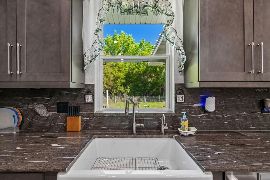 Image 35 of property listing at 4300 CR 673, Bushnell, FL 33513