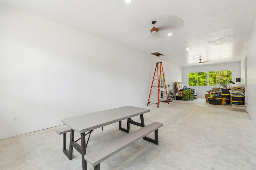 Image 38 of property listing at 4300 CR 673, Bushnell, FL 33513