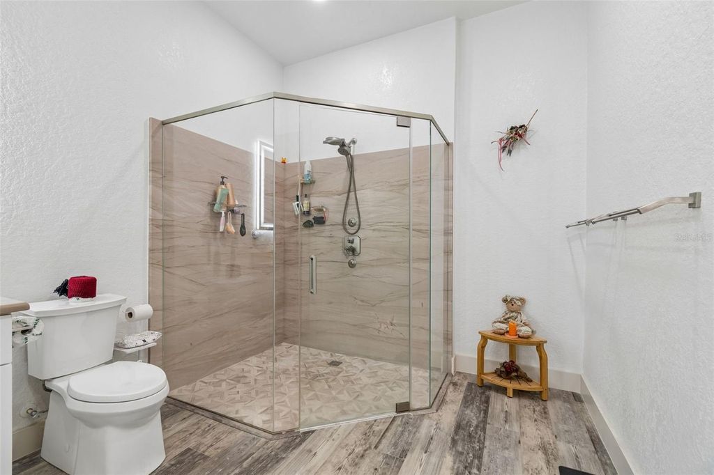 Image 51 of property listing at 4300 CR 673, Bushnell, FL 33513