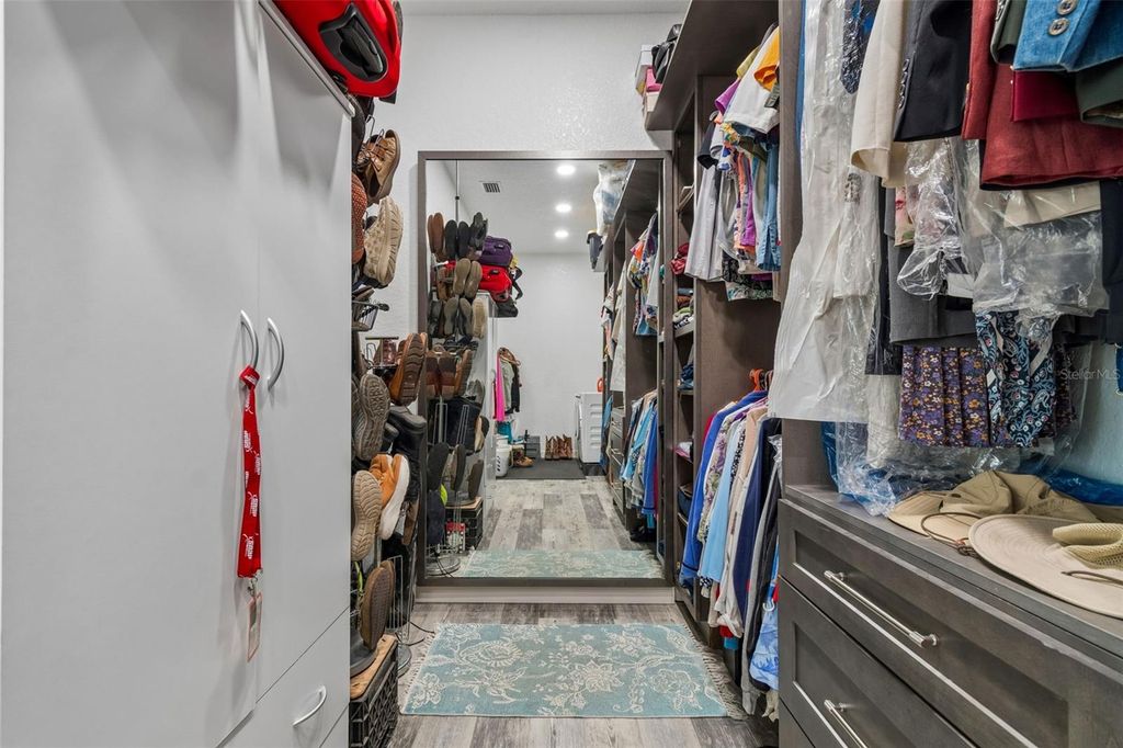 Image 58 of property listing at 4300 CR 673, Bushnell, FL 33513