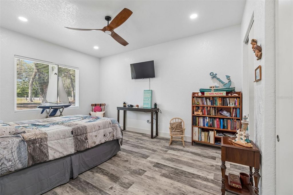 Image 59 of property listing at 4300 CR 673, Bushnell, FL 33513