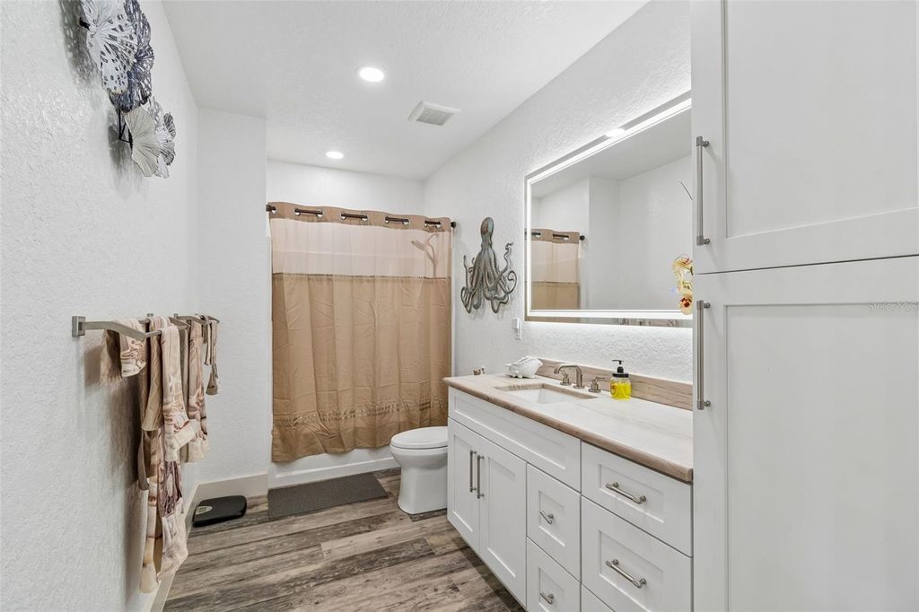 Image 62 of property listing at 4300 CR 673, Bushnell, FL 33513